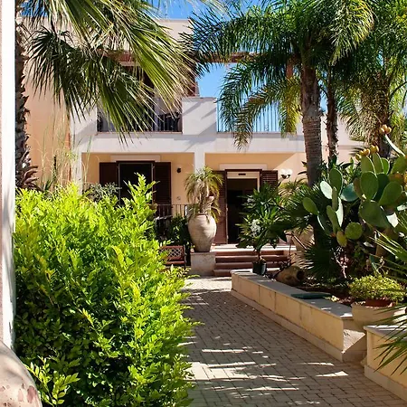 Casa Del Mar Sicilia 3* マリーナ・ディ・モーディカ