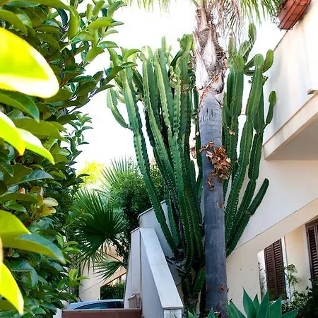 Casa Del Mar Sicilia アパートホテル 3*